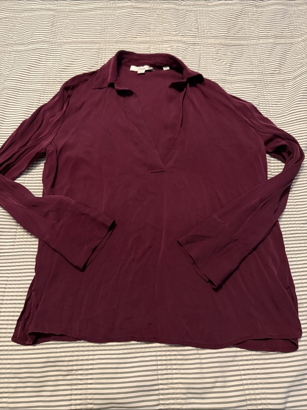 Vince Plum V‑Neck Long Sleeve Tunic